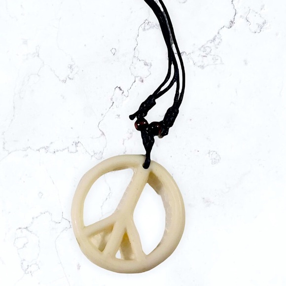 Vintage Adjustable Big Peace Sign Earthy Necklace - Picture 1 of 3
